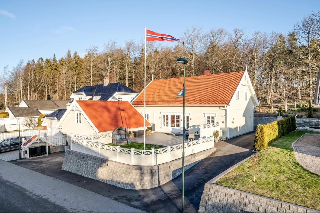 Modern, Small Appartment Larvik Buitenkant foto